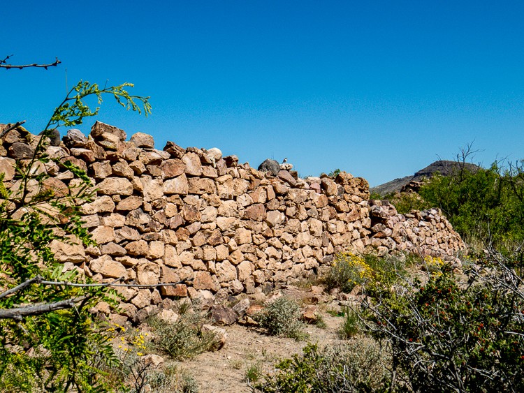 Rock wall ruin