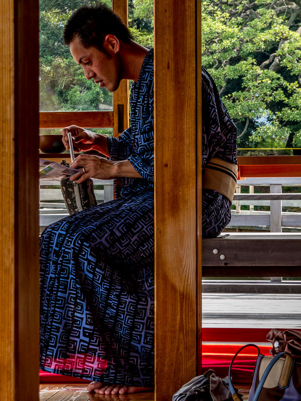Woman dressed in traditional Japanese garb
