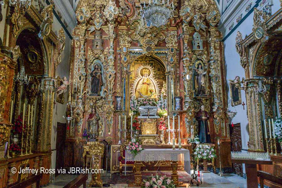  altar of the Virgen de la Paz