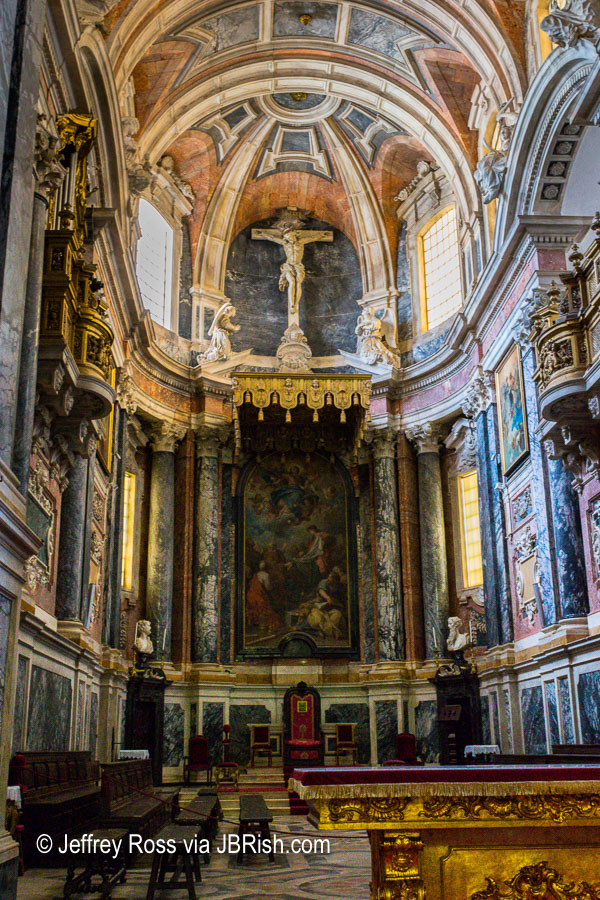 Main chapel of Evora's Cathedral