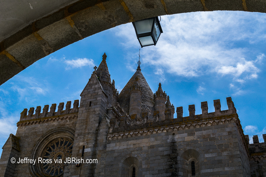 A side view of Evora's Cathedral