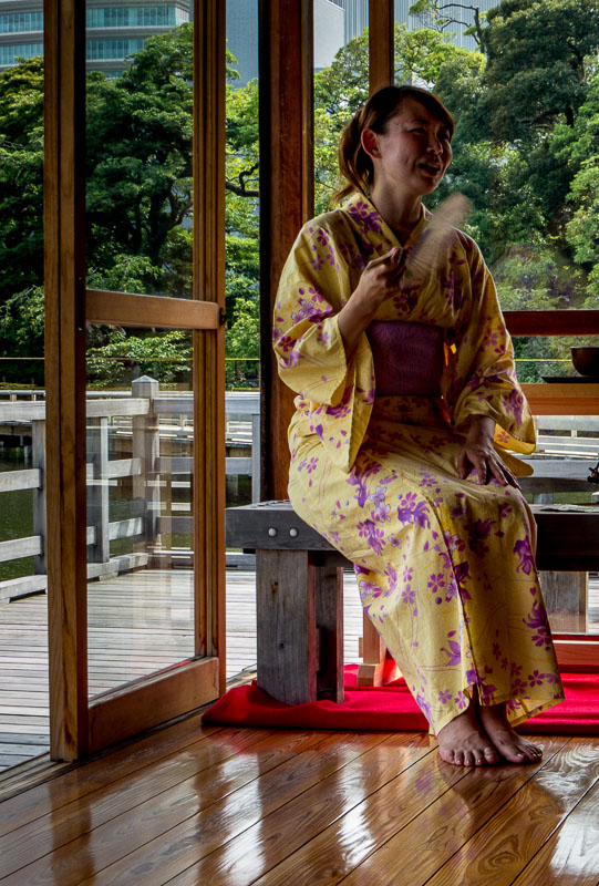 Woman dressed in traditional Japanese garb