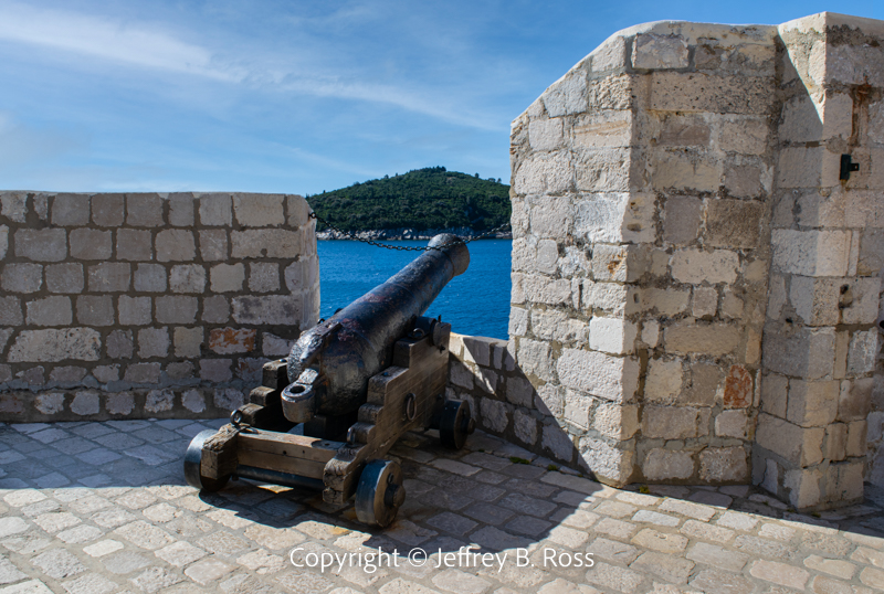 Cannons on the wall were used to defend the city